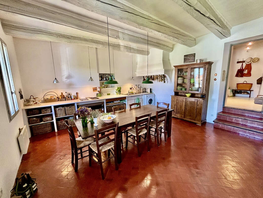 Appartement à MALAUCENE