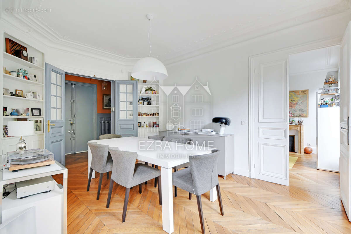 Appartement à PARIS-10E