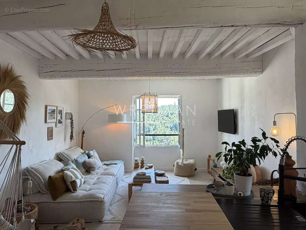 Appartement à CLAVIERS