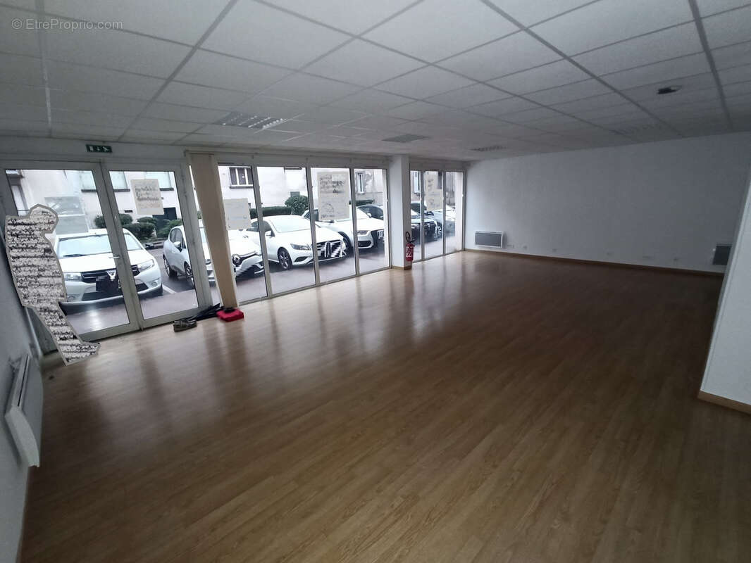 VENTE Bureaux/Commerce 90m2 sur PÉNÉTRANTE - photo 2
