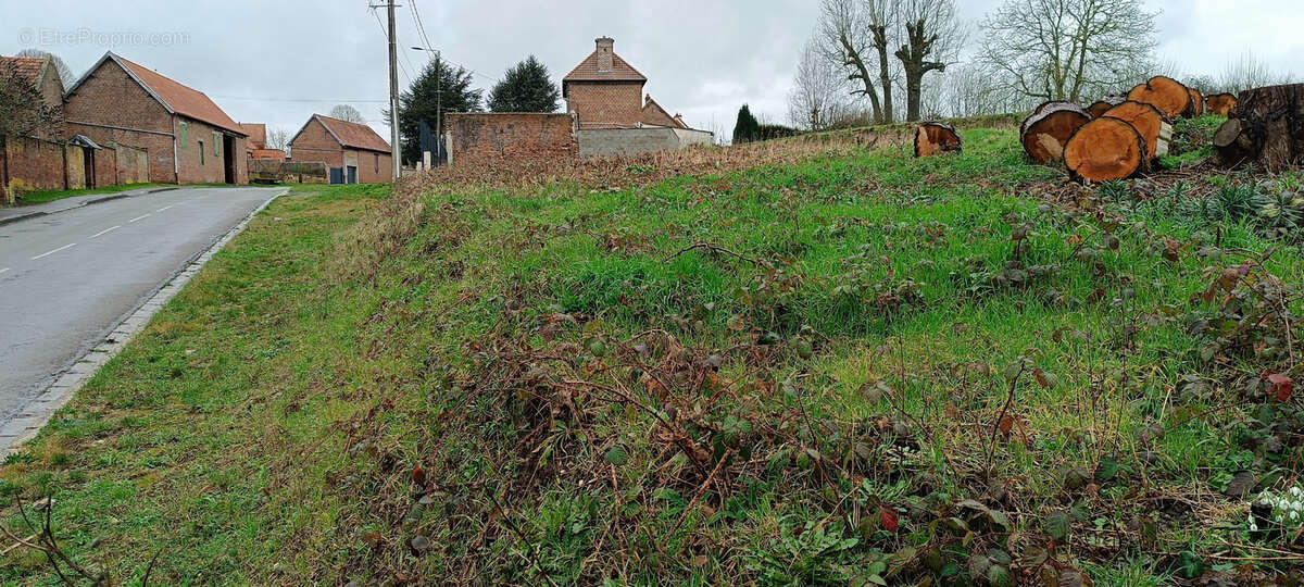 Terrain à LAMOTTE-WARFUSEE
