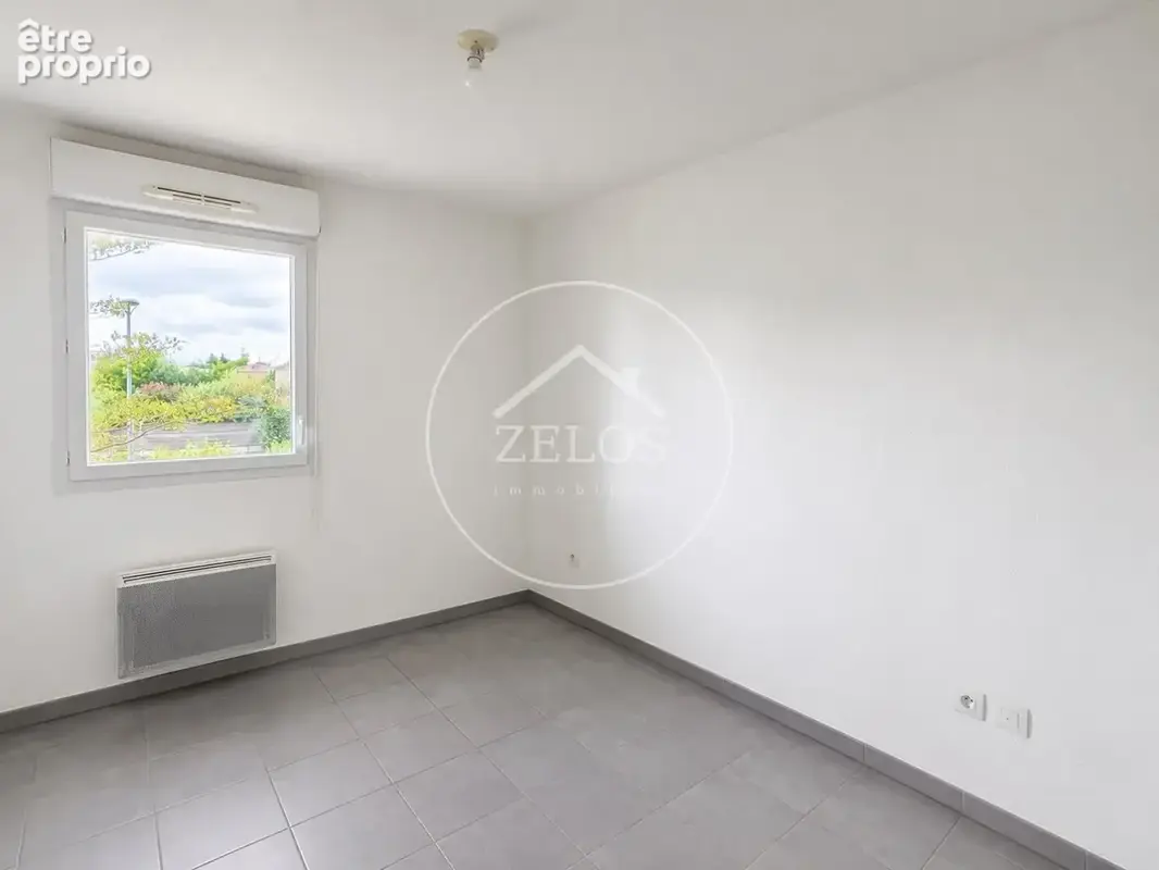 Appartement T3 - AMBES - LIBRE - photo 2
