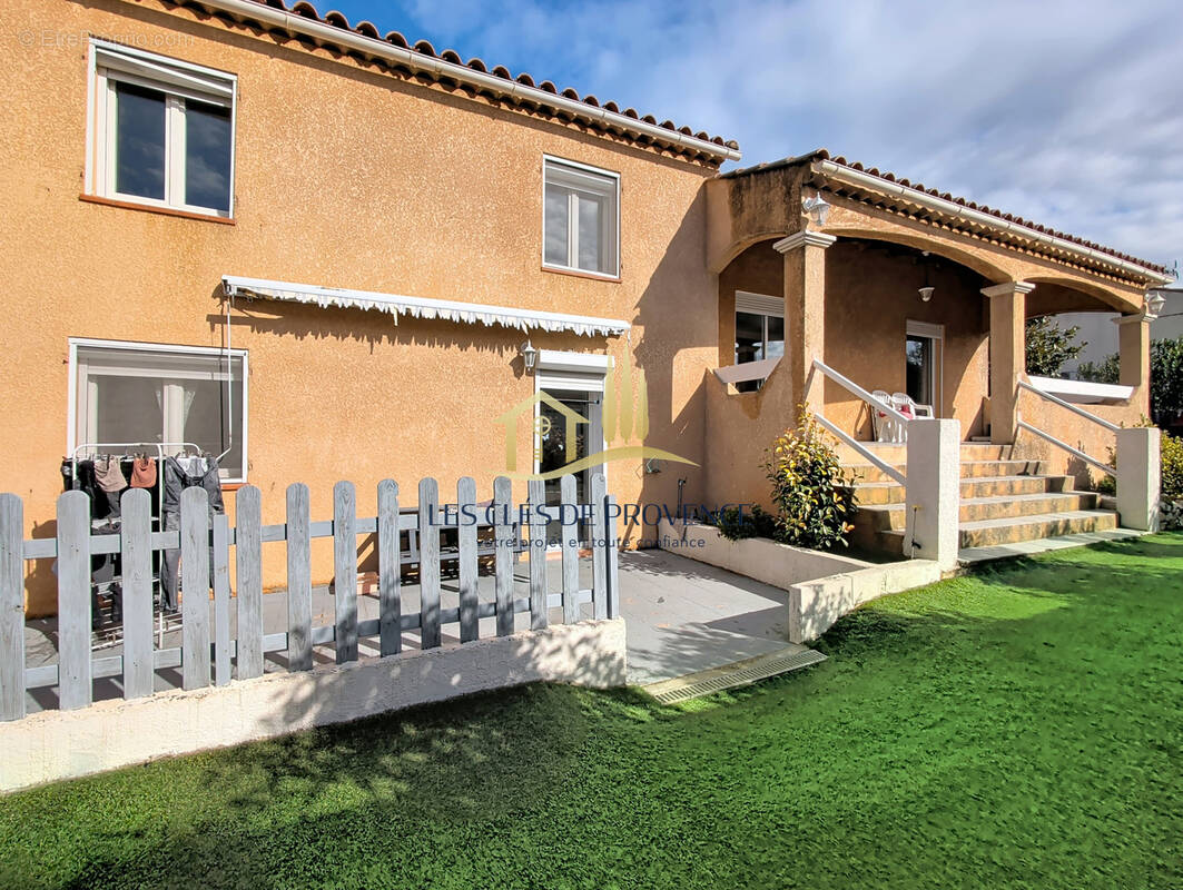 Maison à ROGNAC