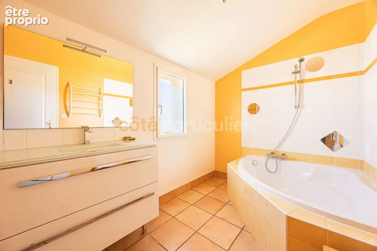 St-léger-les-vignes - maison - 237 m2 habitables - 6 chambres - piscine - 1240 m2 de parcelle - photo 11