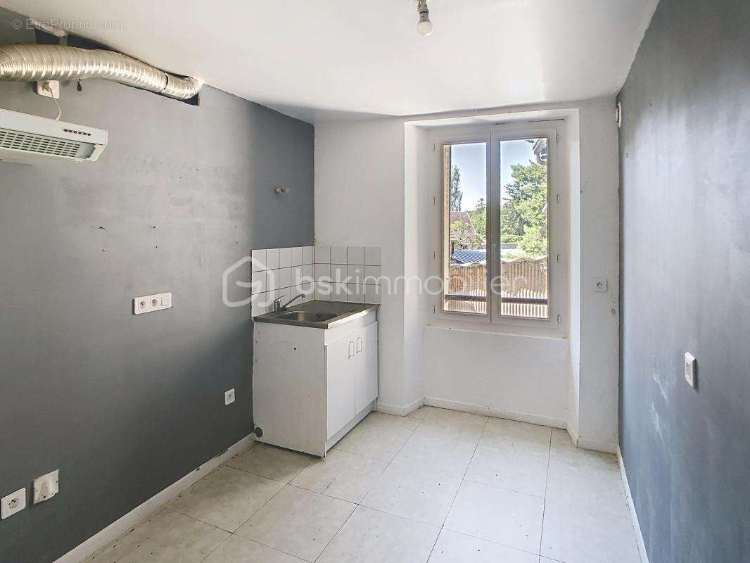 Appartement à CERISIERS