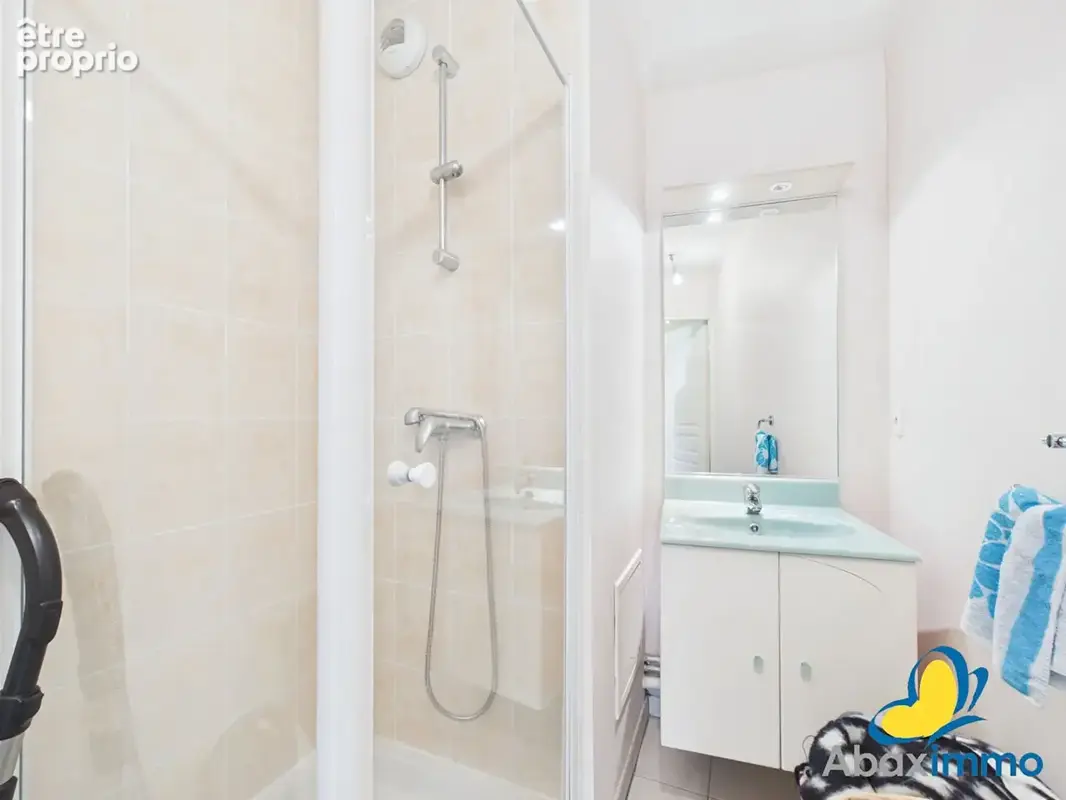 Appartement Ifs 4 pièces avec ascenseur, balcon et garage - photo 10