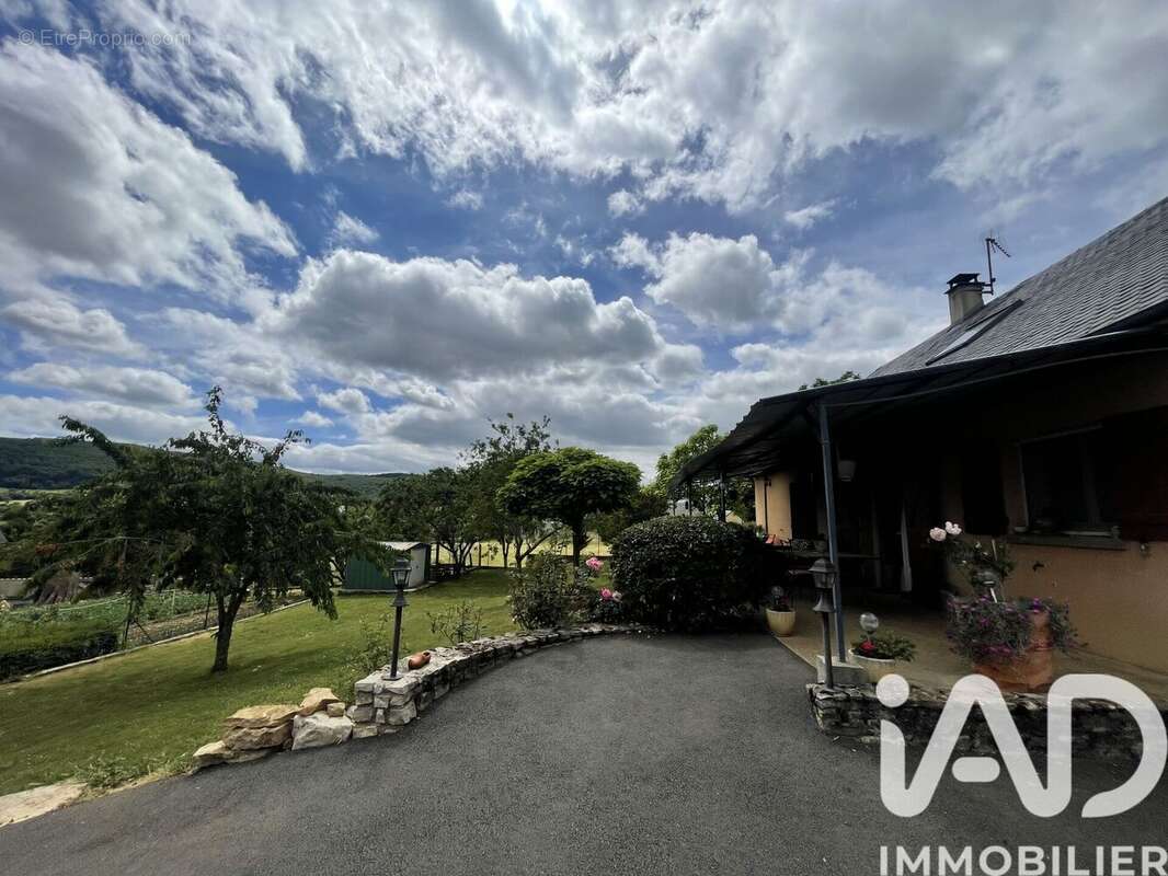 Maison 148 m² à Saint-Martin-De-Lenne  - photo 6