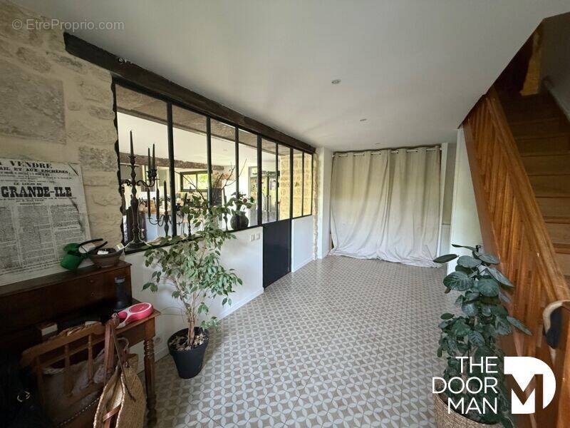 Maison à SAINT-GELAIS