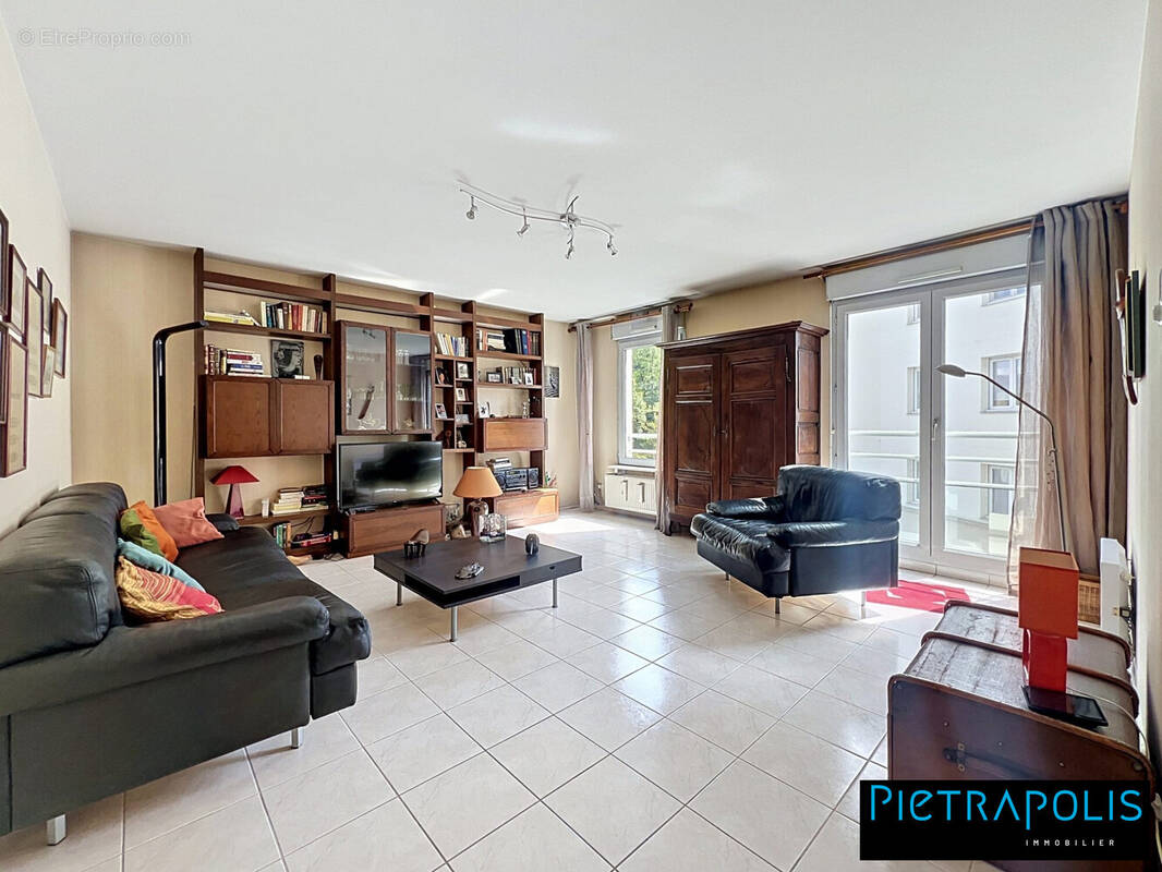 Appartement à OULLINS