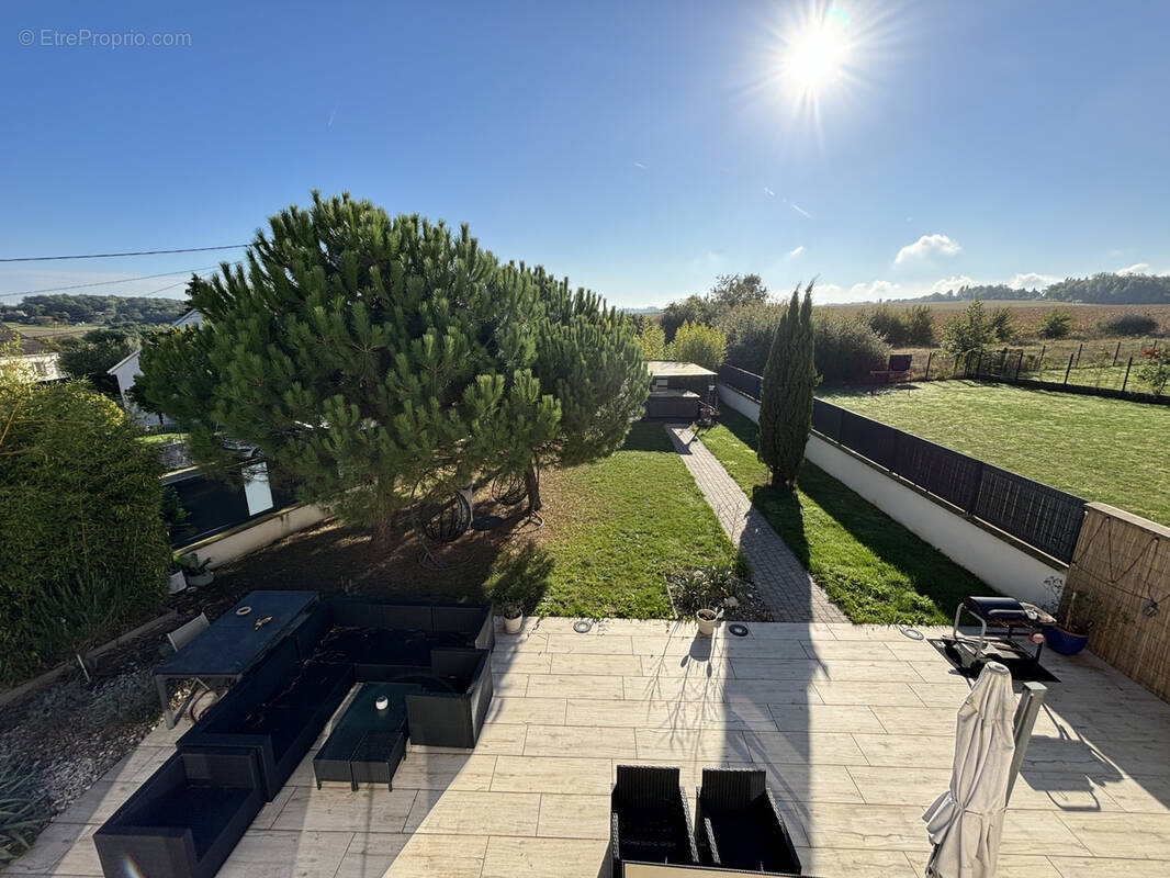 Maison à CRECY-LA-CHAPELLE