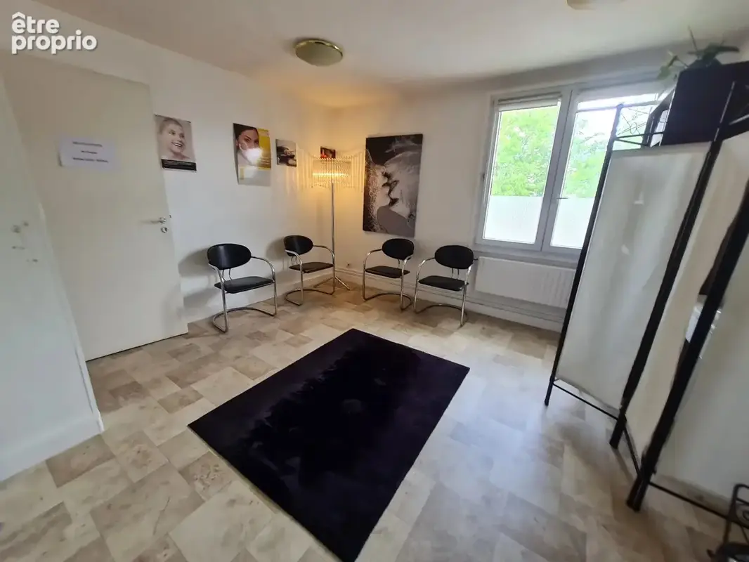 Saint-Cyr l'Ecole - Centre Mairie - photo 6