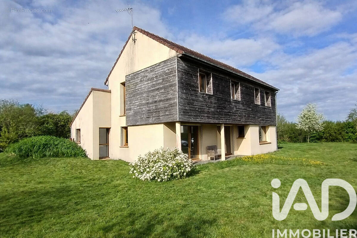 Photo 1 - Maison à LOGRON