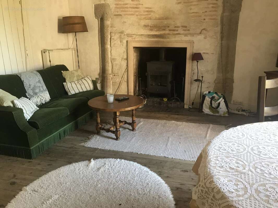 Appartement à LUSSAC-LES-EGLISES