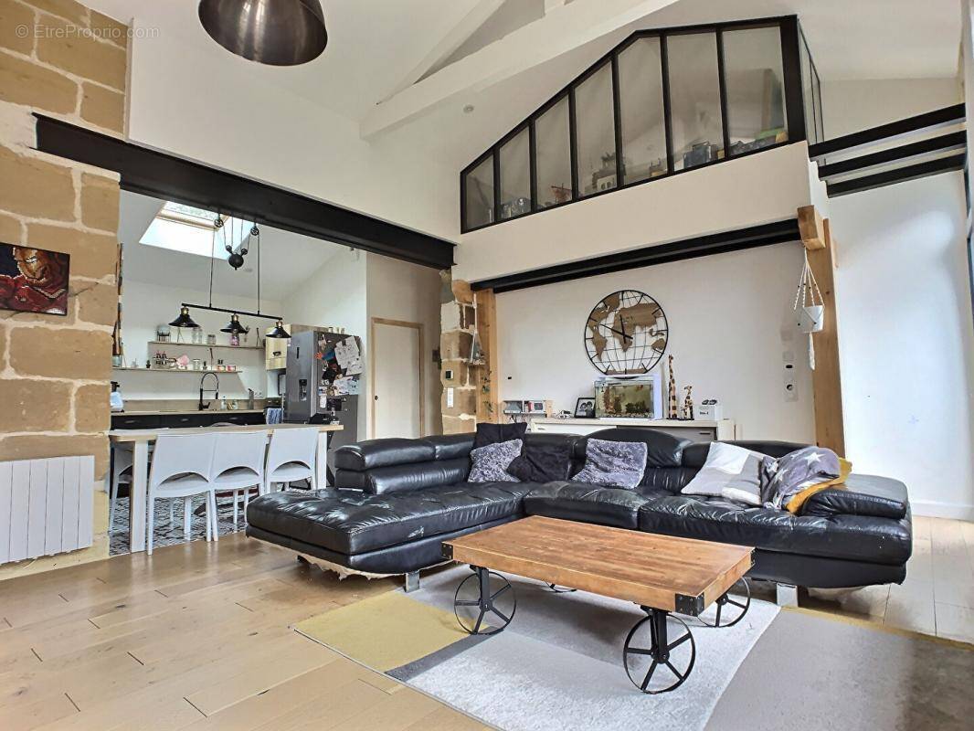 Maison à VILLENAVE-D&#039;ORNON