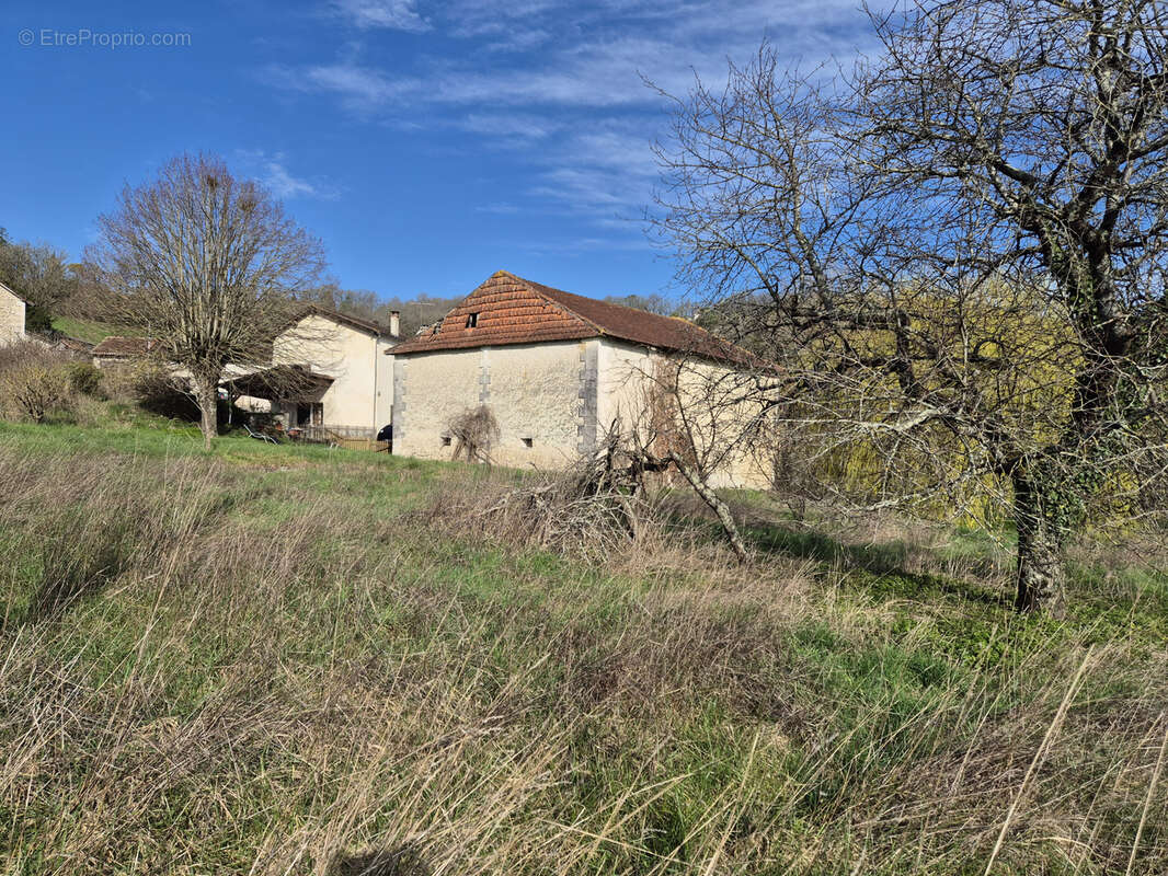 Maison à MONTAGRIER