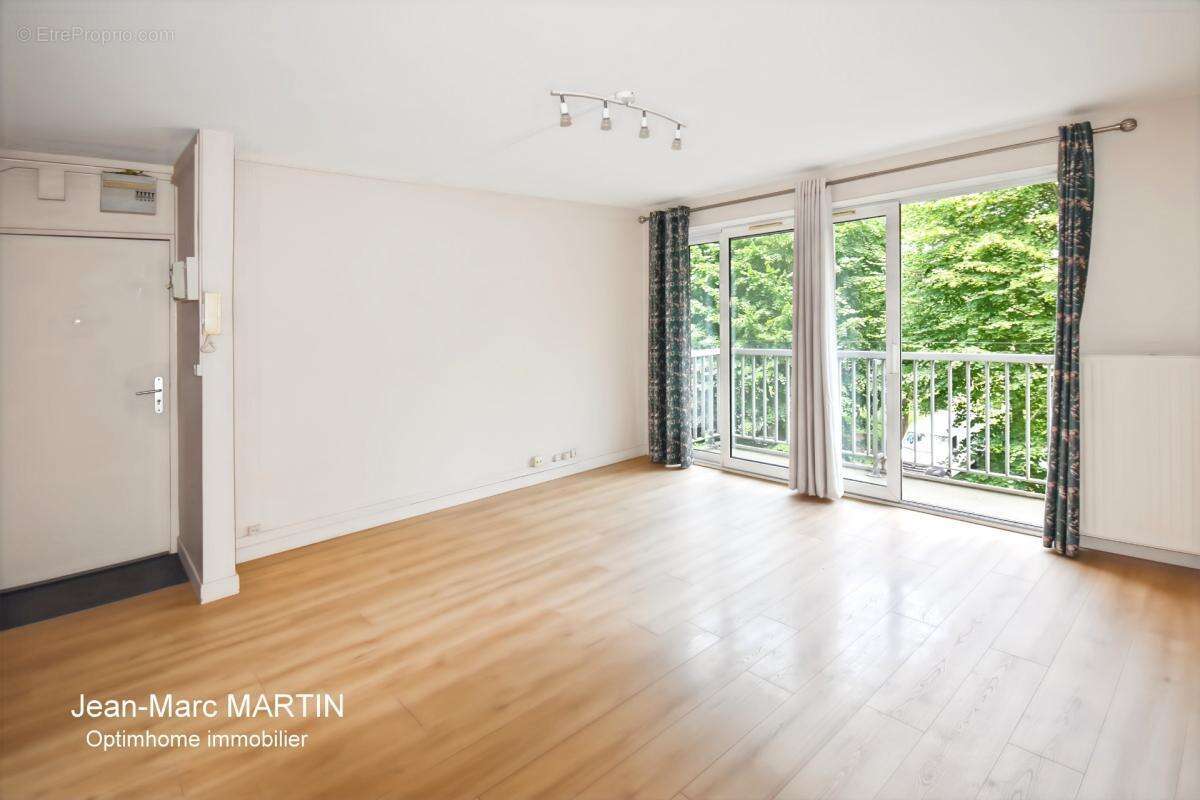 89 000 € – Appartement 2 pièces avec balcon et cave à Wattrelos - photo 2