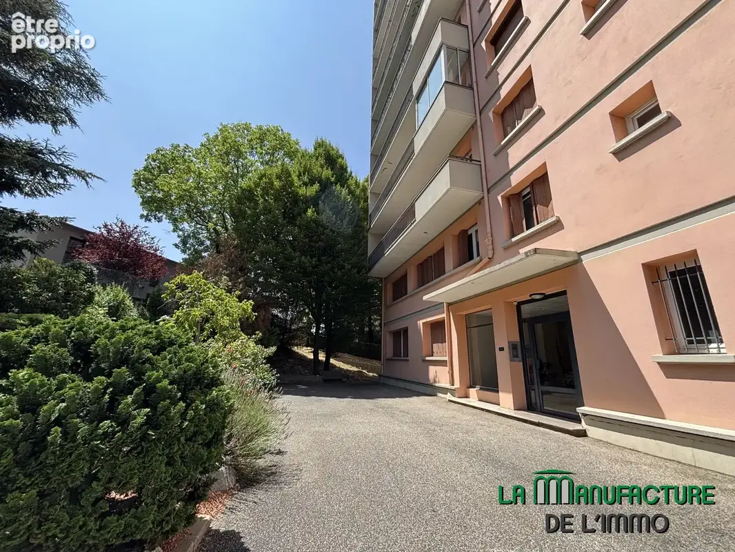 Saint etienne secteur hpl boulevard de la palle - appartement t4 de 91,70m2 a rafraichir avec balcon loggia ca - photo 14