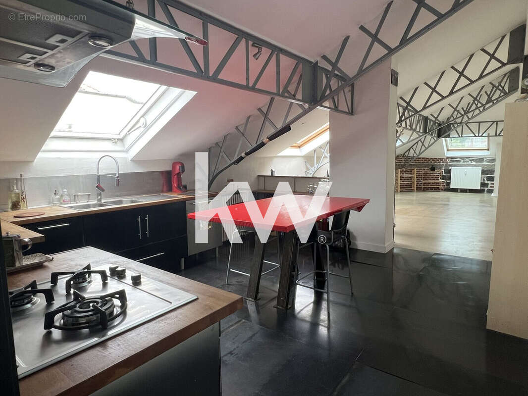 Appartement à SAINT-ETIENNE