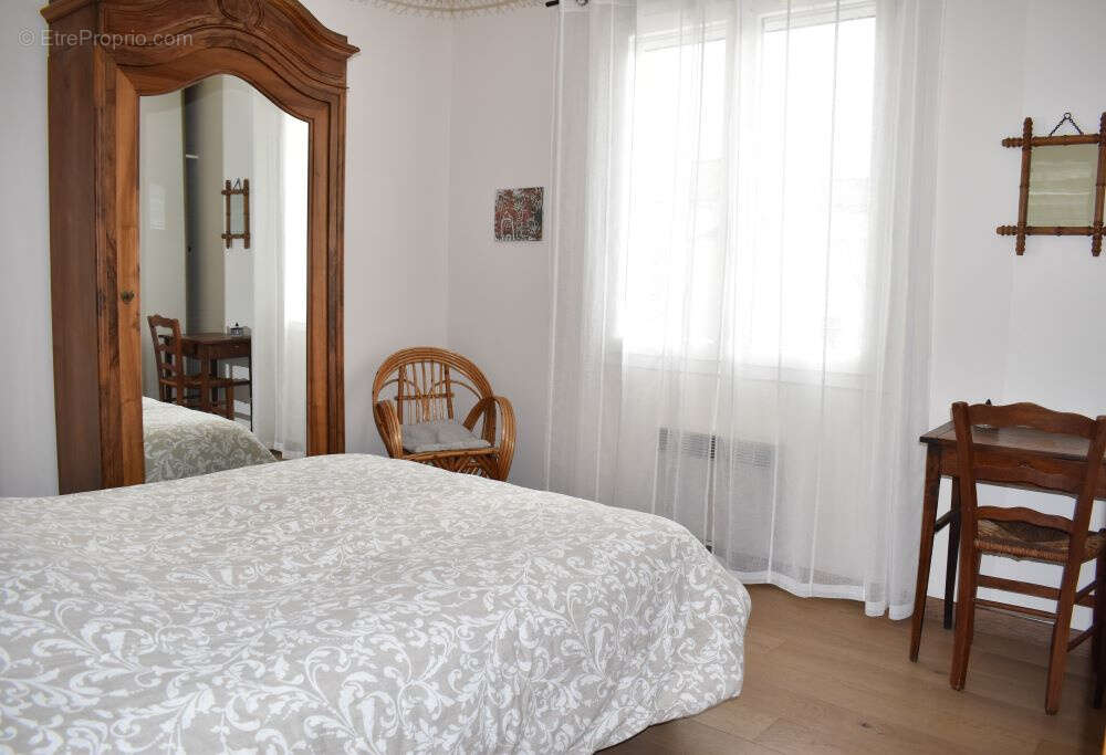 Maison à LA BREE-LES-BAINS