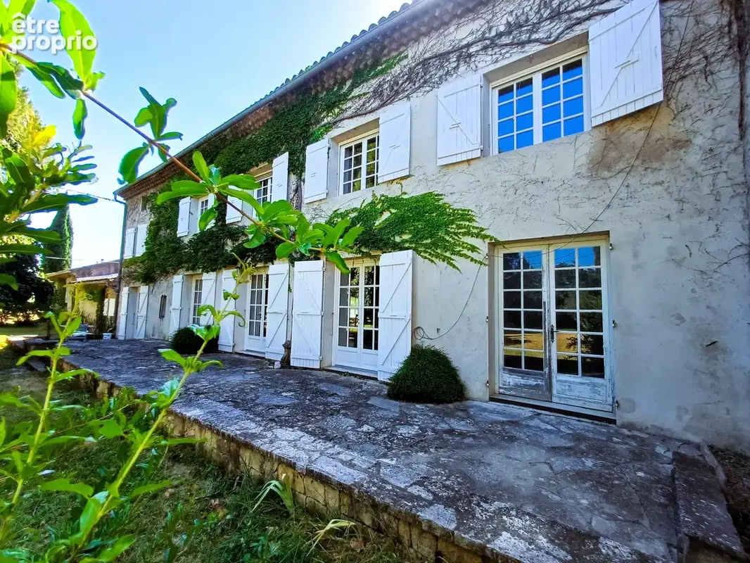 Mas 210 m2 à fort potentiel  + 112 m2 de dépendances sur parcelle de 2000 m2, calme et nature - photo 18