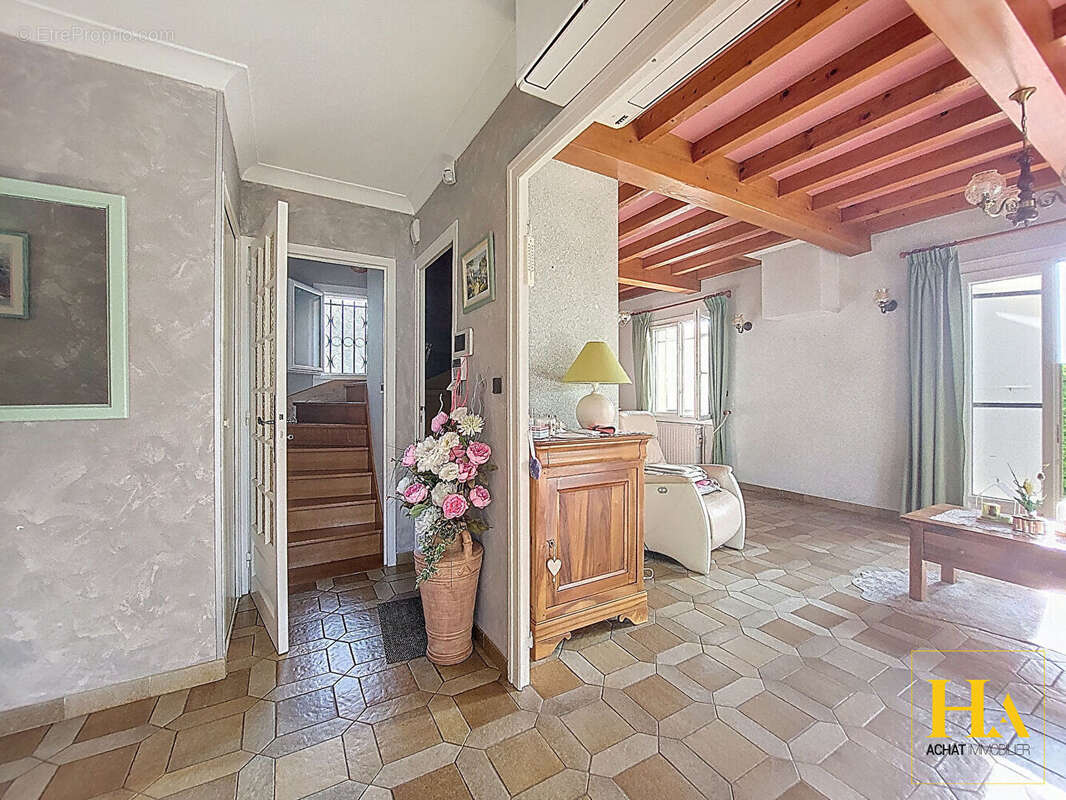 Maison à CHATEAUNEUF-SUR-ISERE