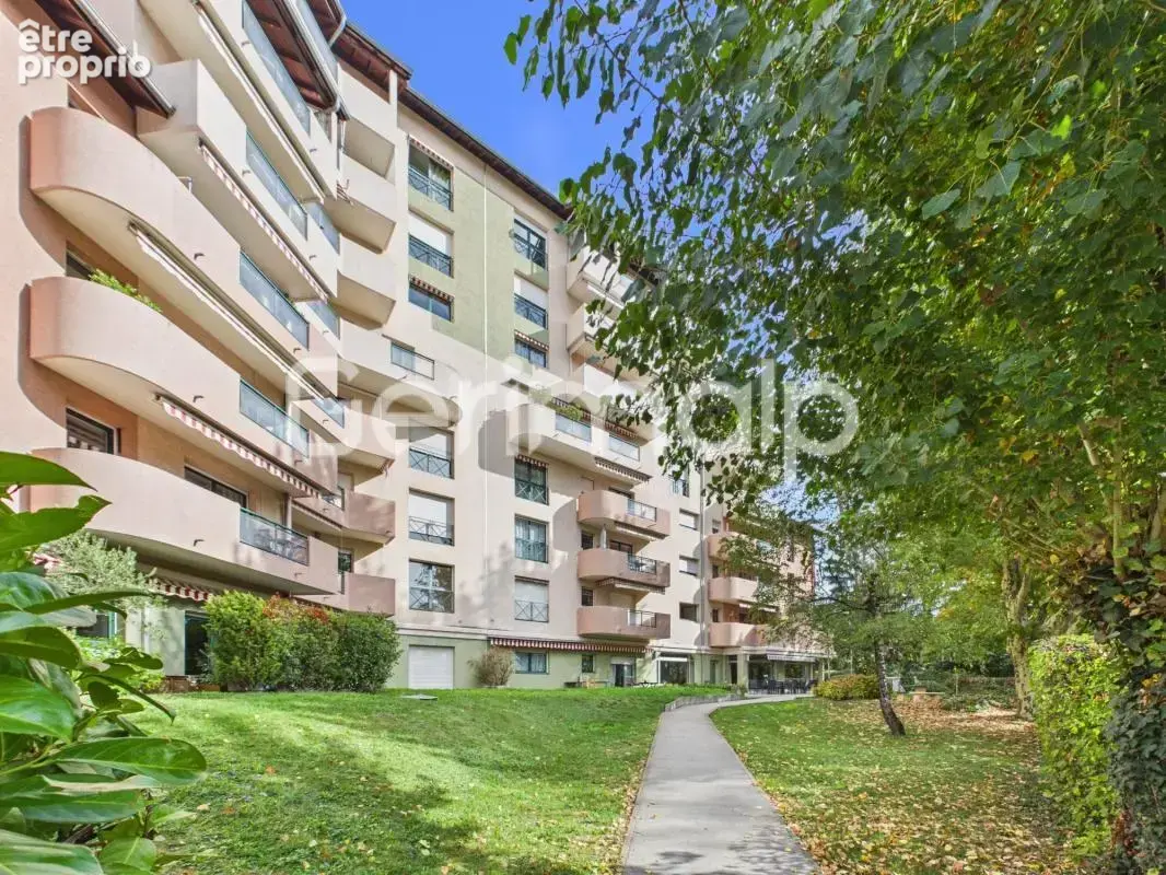 Vente - Appartement - 2 pièces + cuisine - 53,28 m² - 162 750 € - photo 5