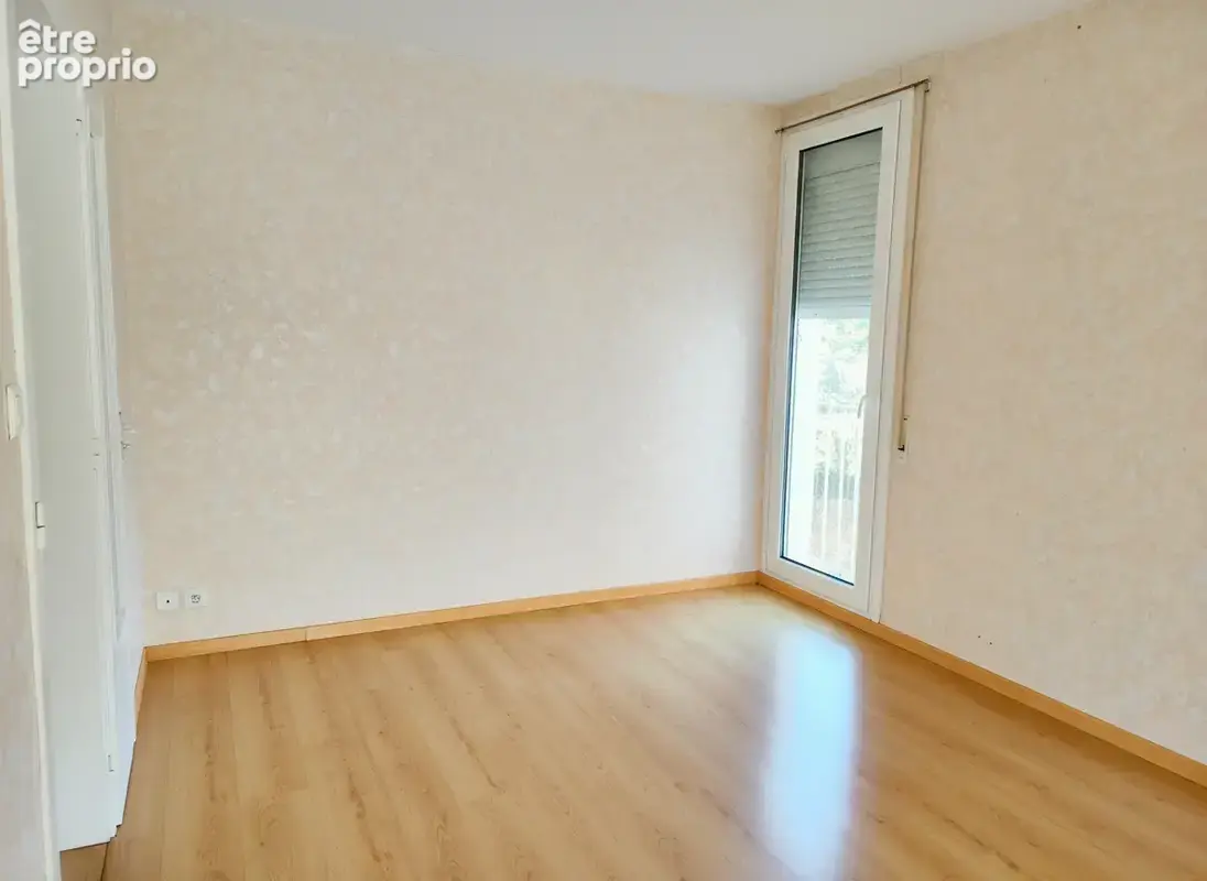 Appartement T4 spacieux de 73.2 m2 avec Balcon filant + cave — Quartier Champlain - photo 11