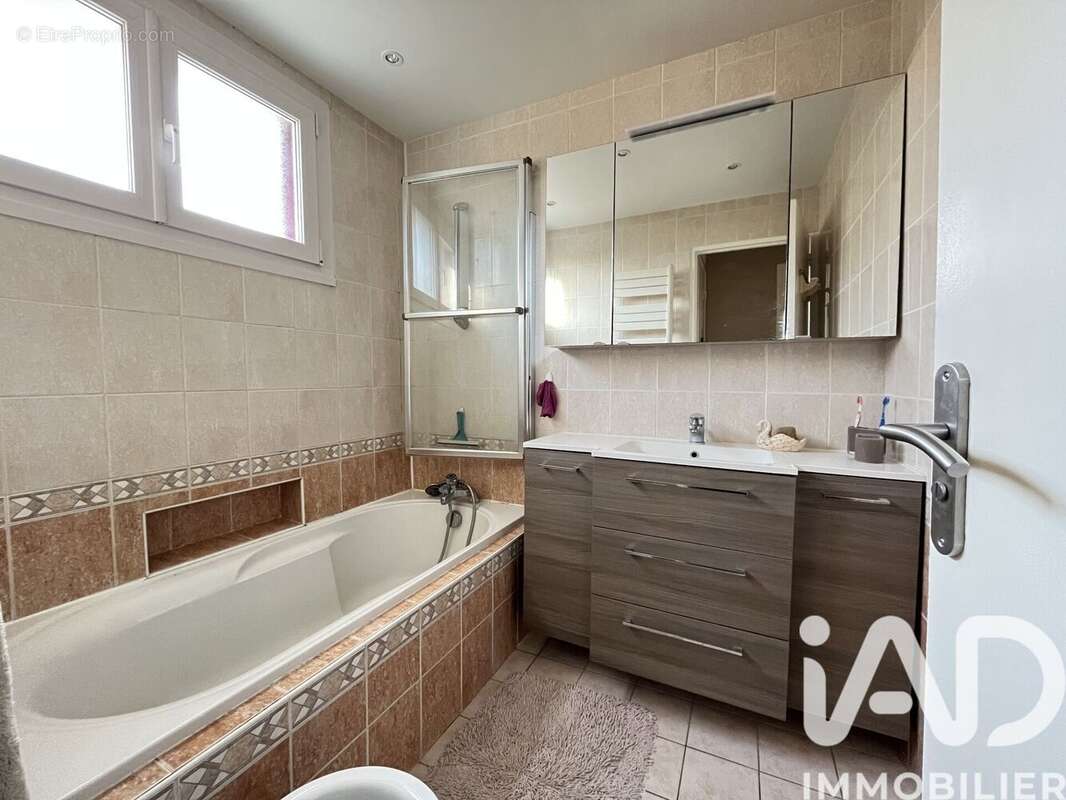 Photo 4 - Maison à LE THILLAY