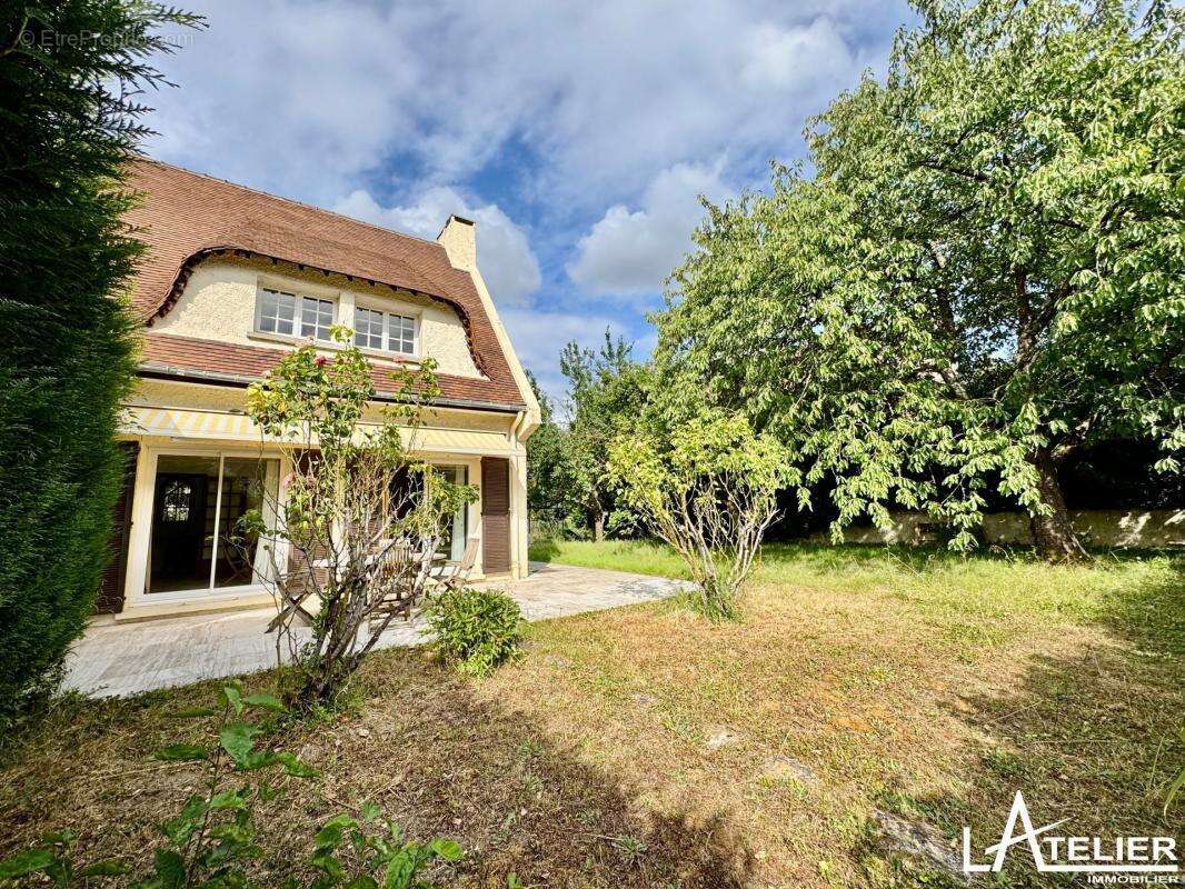 Maison à MAREIL-MARLY