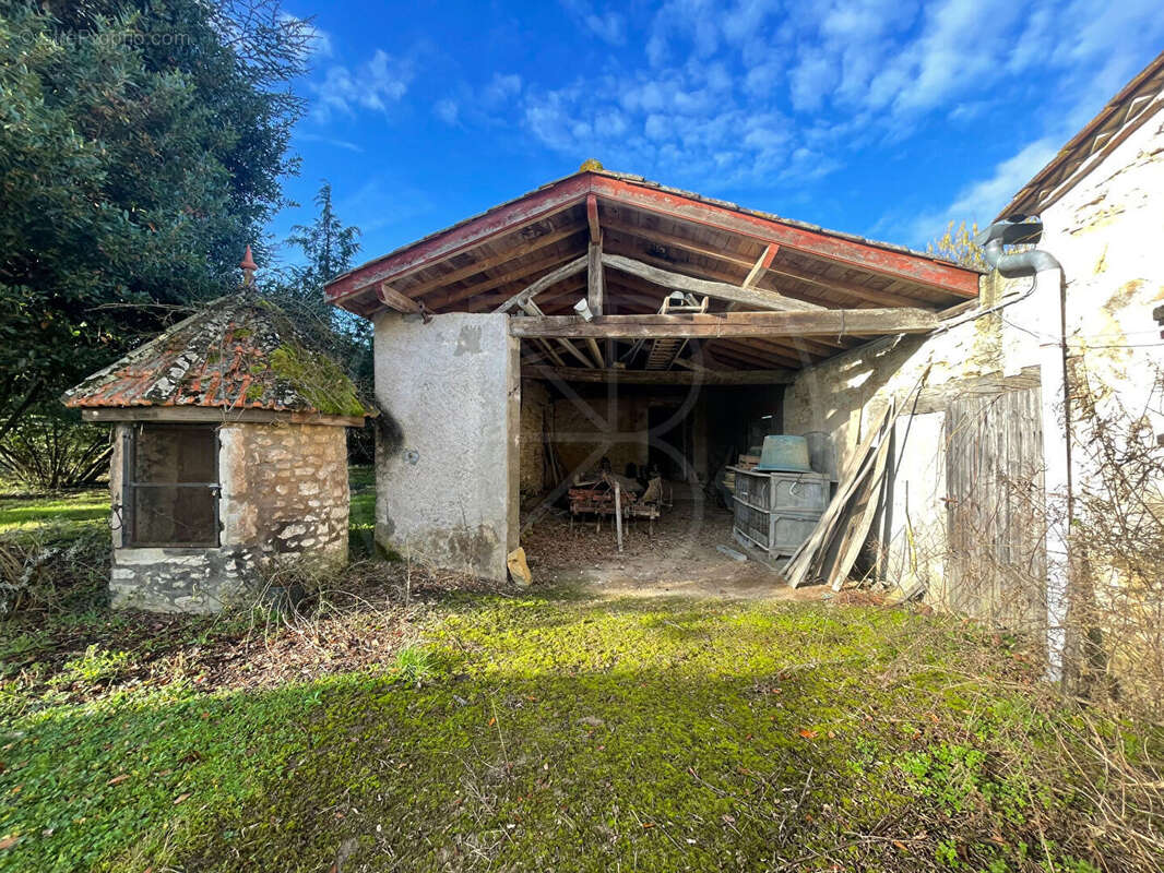Maison à GENSAC