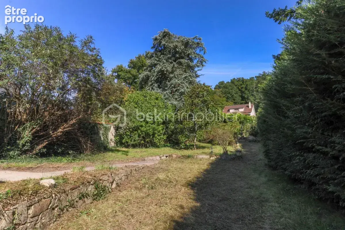  Maison familiale 3 chambres – Grand jardin – Sous-sol total – Garage – Gare RER D à pied - photo 17