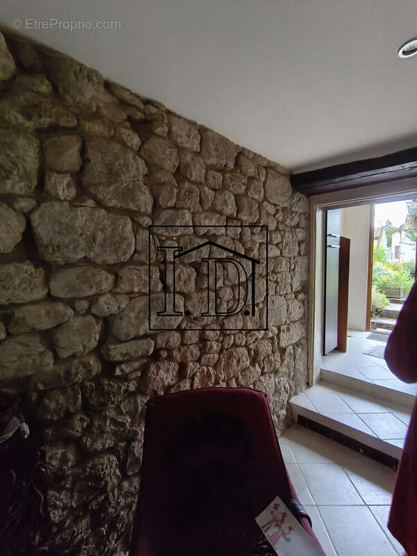 Pièce de vie donnant sur le jardin - Maison à EYMET
