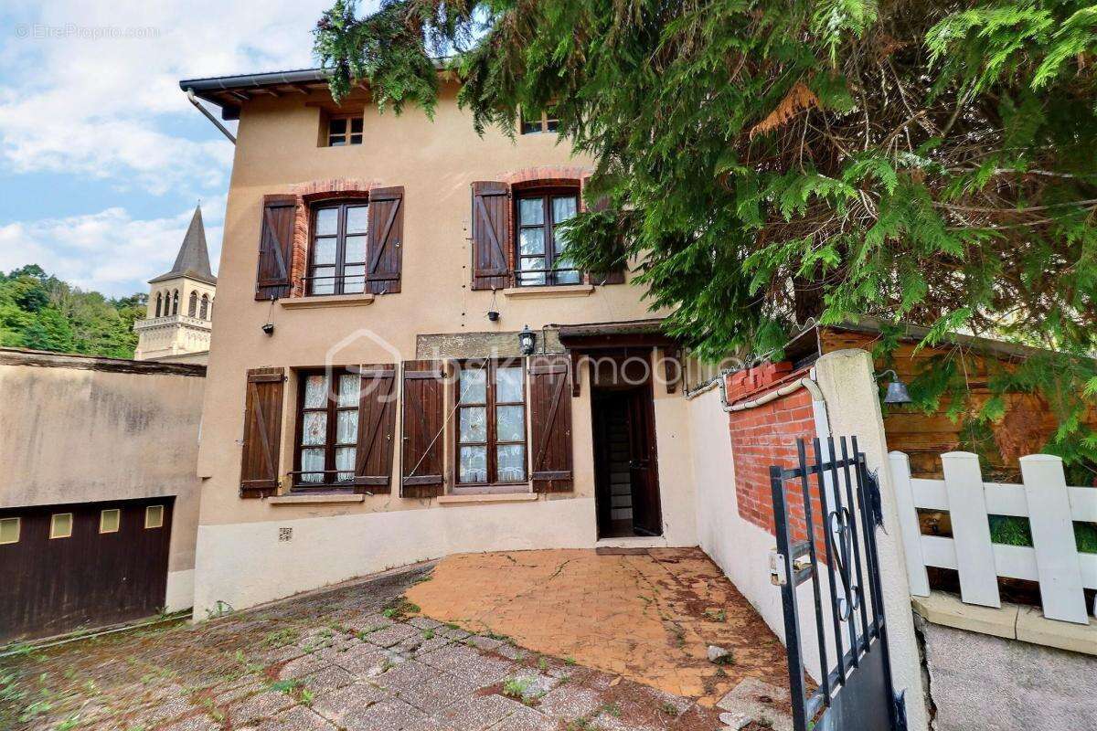 Maison mitoyenne 97.50m² 63300 Escoutoux - photo 2