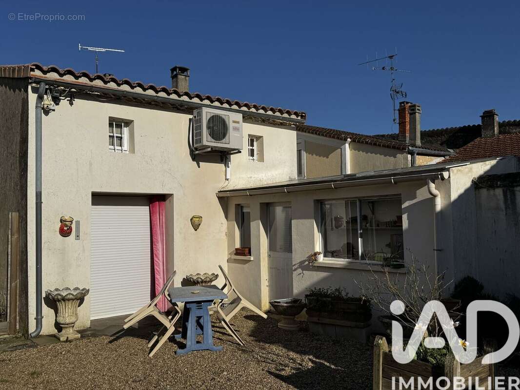 Photo 9 - Maison à SAINT-BONNET-SUR-GIRONDE