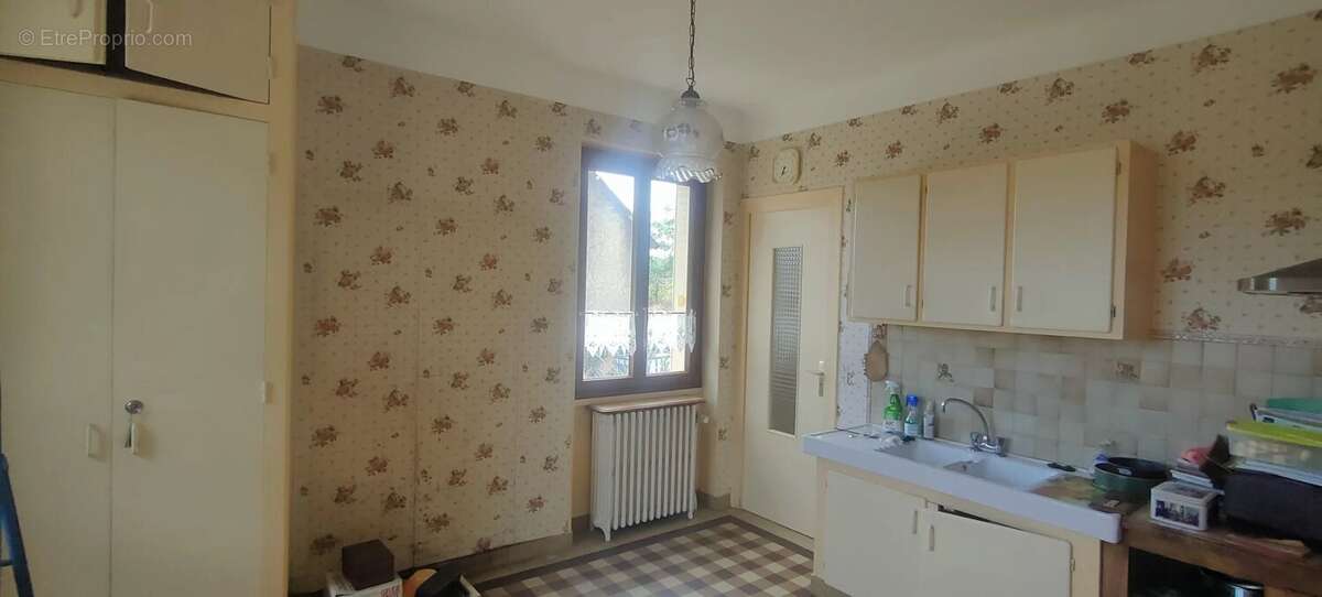 Maison en pierre sur sous-sol - photo 3