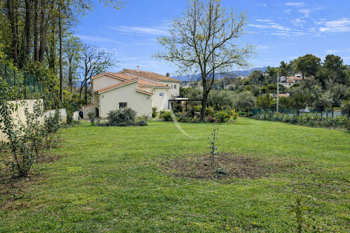 Maison à COLOMARS
