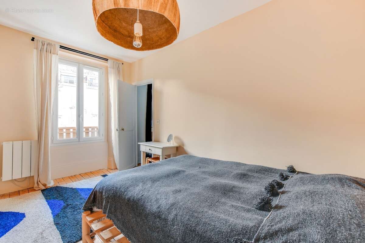 Appartement à PARIS-20E