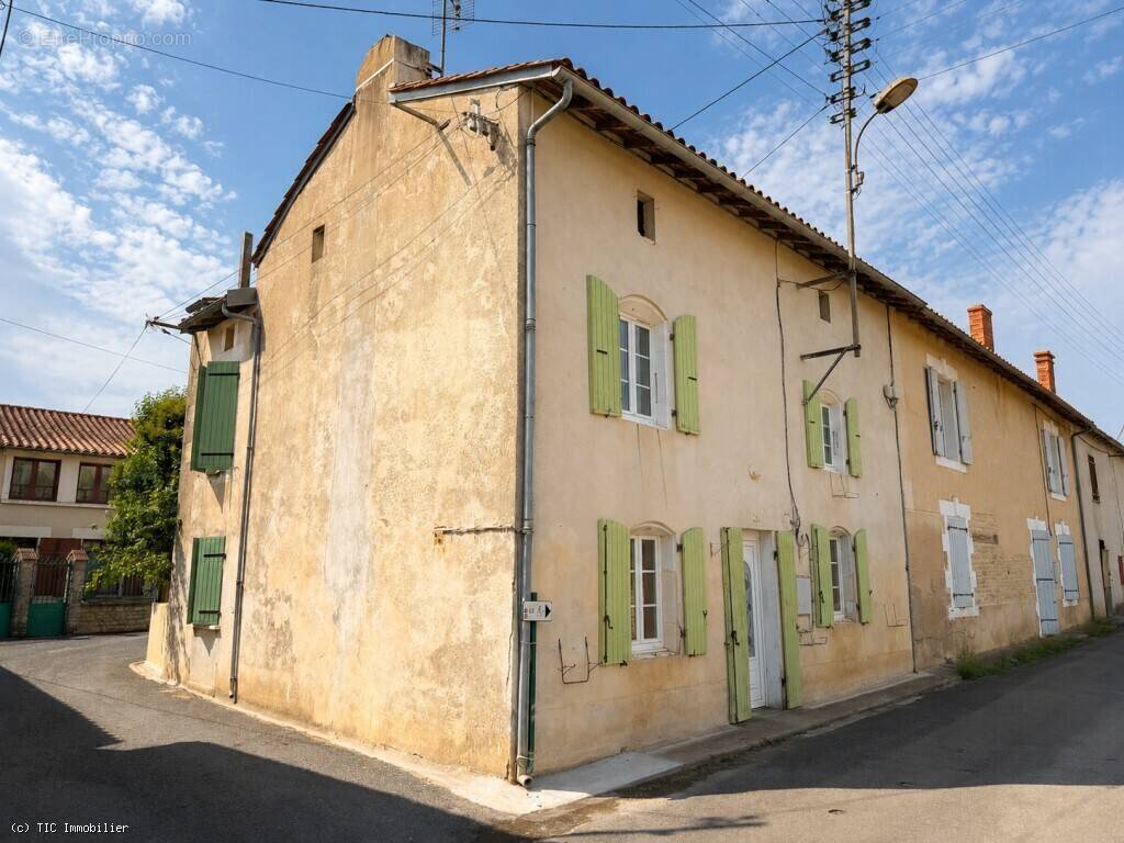 Maison à VILLEFAGNAN