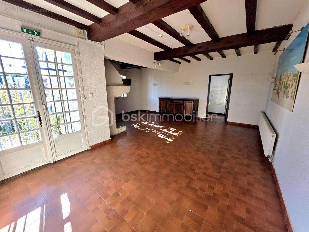 Commerce à SAINT-MARTIN-D&#039;ARDECHE