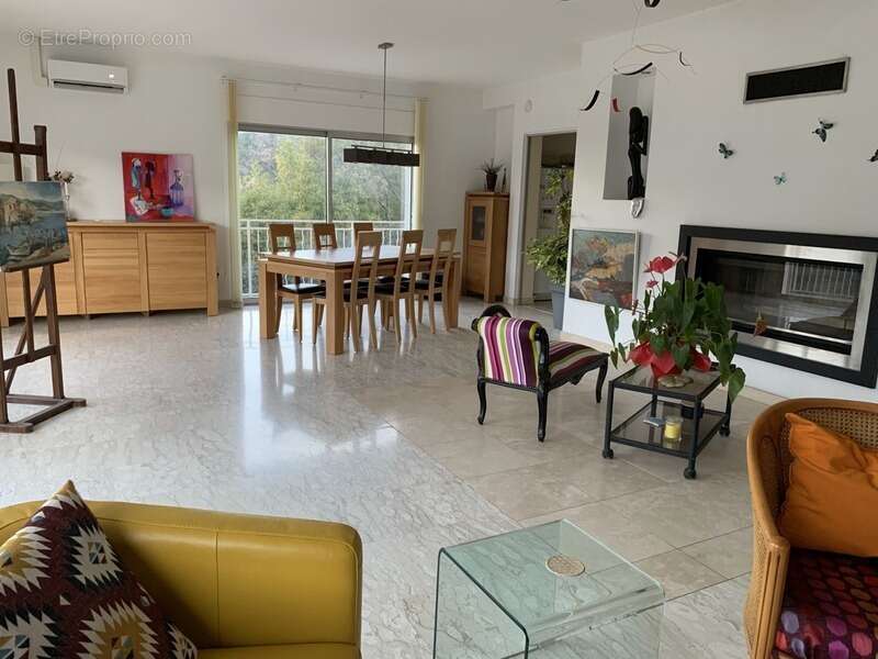 Maison à COLLOBRIERES