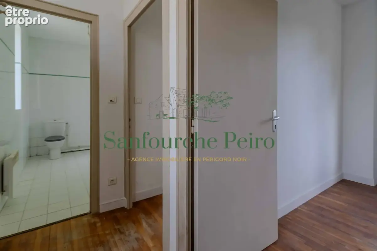 Au coeur du centre historique de Sarlat - Périgord noir -  Immeuble avec 3 appartements - photo 12