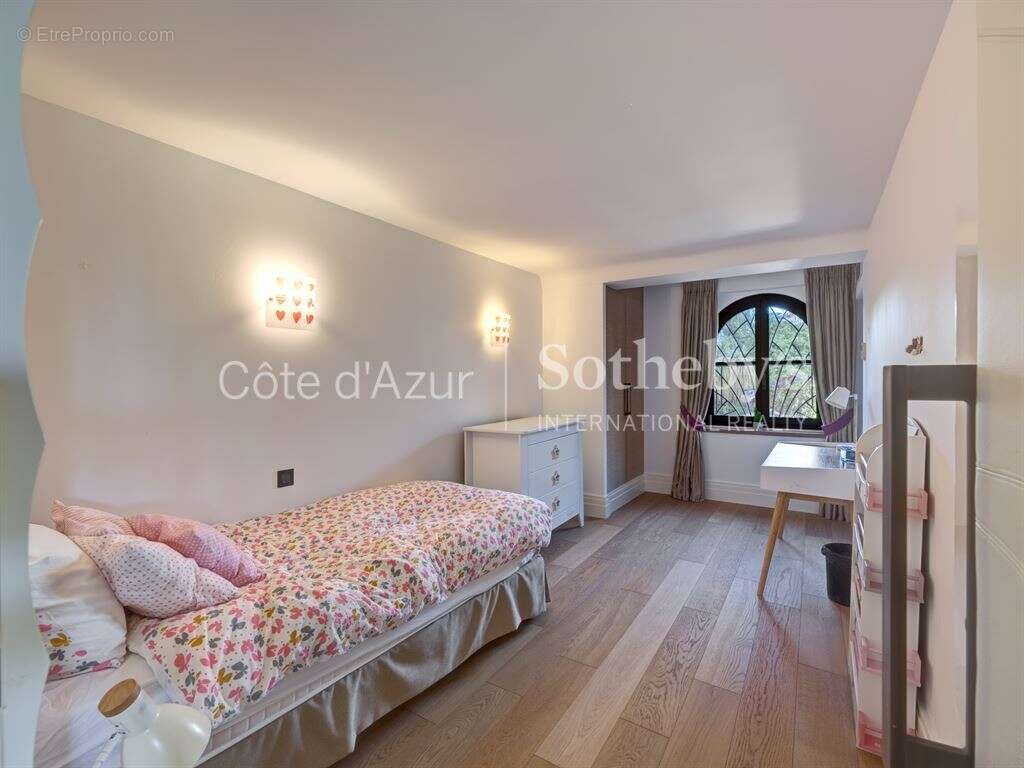 Maison à VALLAURIS
