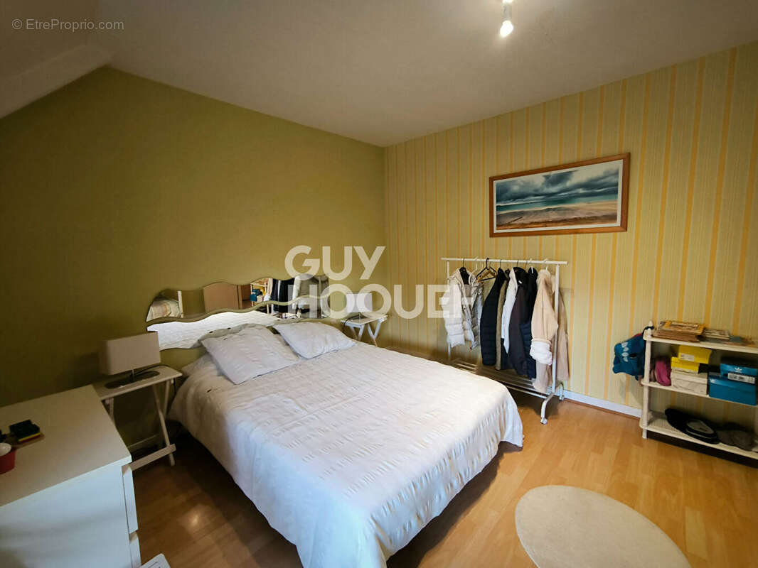 Maison à SAINT-GUINOUX