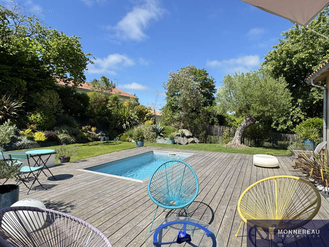 Maison à BARBEZIEUX-SAINT-HILAIRE