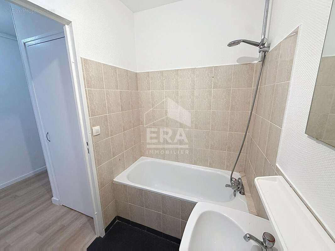 Appartement à HEROUVILLE-SAINT-CLAIR