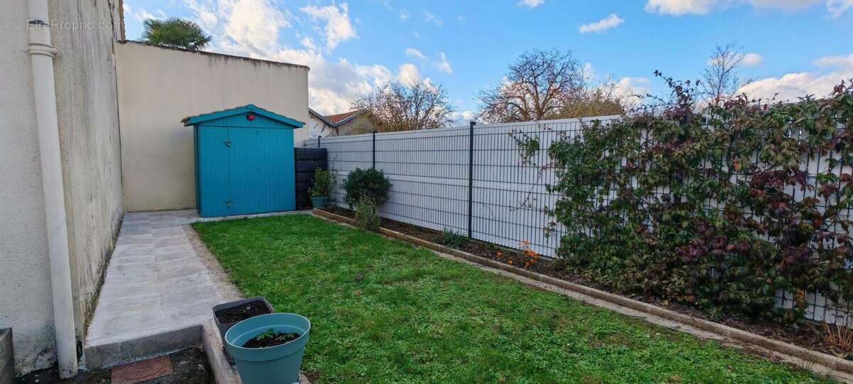 Appartement à SAINTES