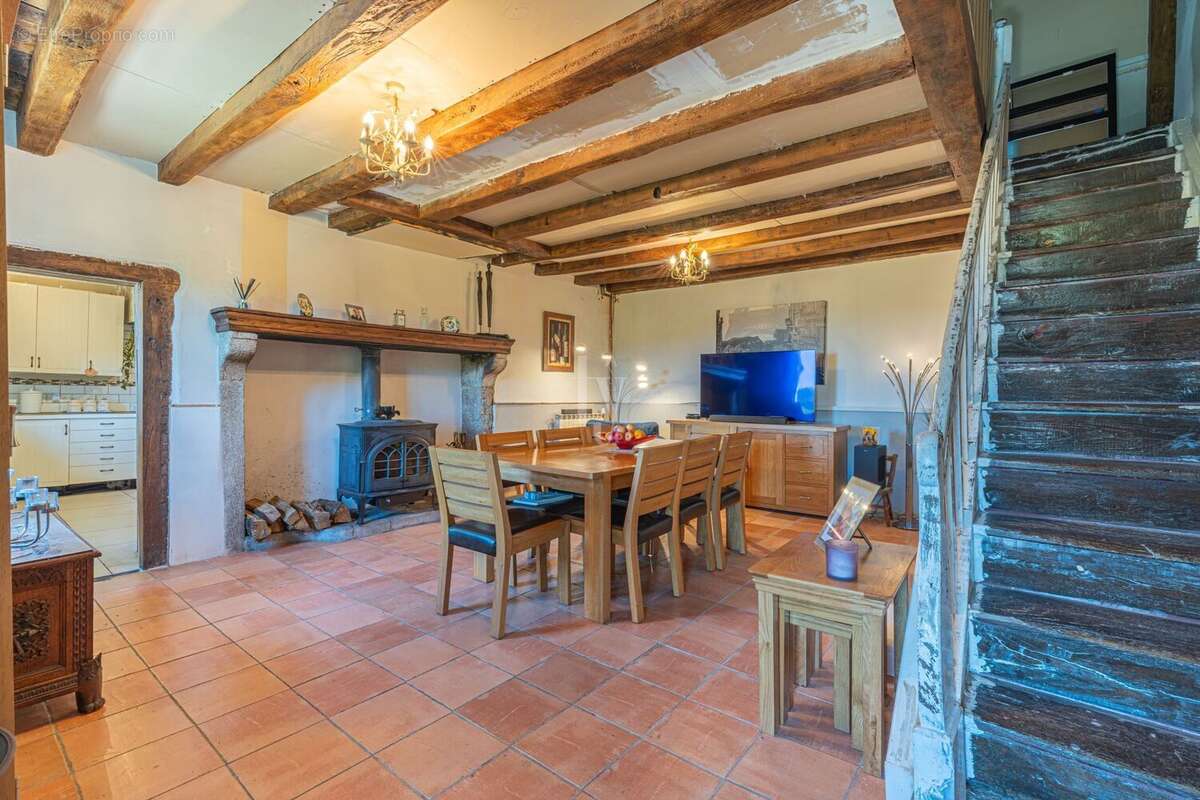 Maison à SAINT-AMAND-JARTOUDEIX