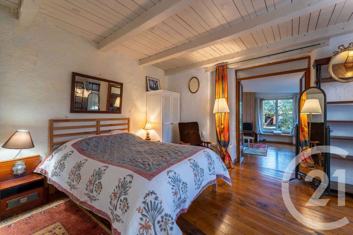 Maison à COURNONTERRAL