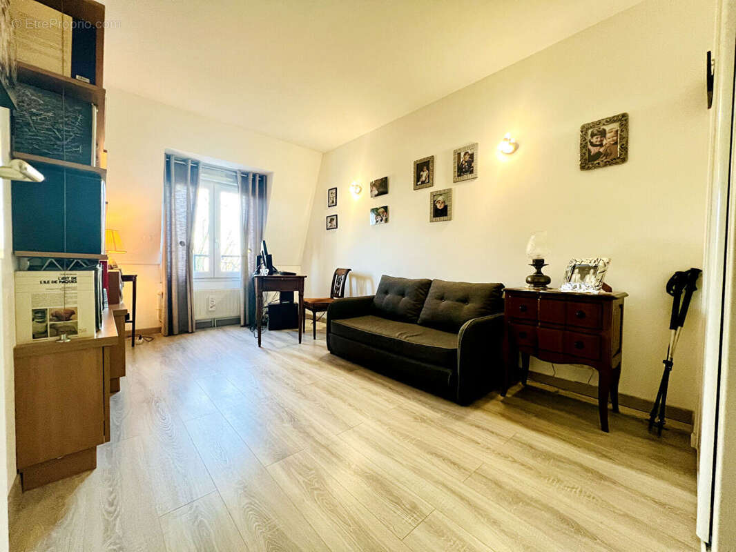 Appartement à SAINT-FARGEAU-PONTHIERRY