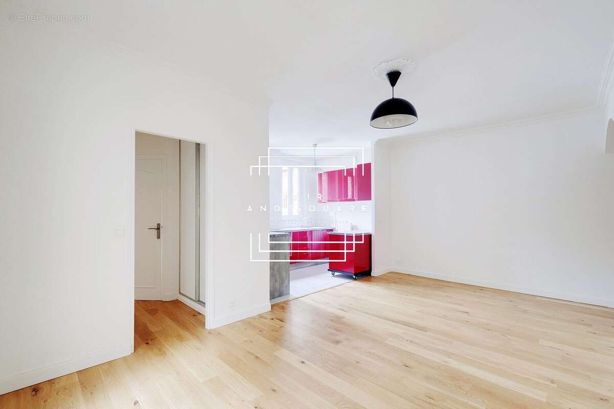 Appartement à NEUILLY-SUR-SEINE
